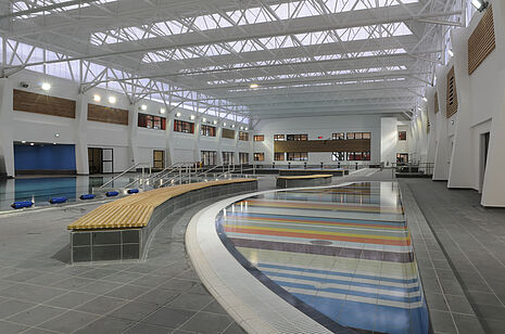 Complexe sportif Salvator Allende - Agrandir l'image, .JPG 3 MB (fenêtre modale)